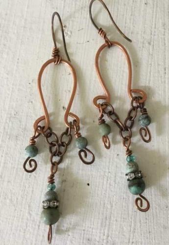 Curved Earrings by Vicki%20Davis