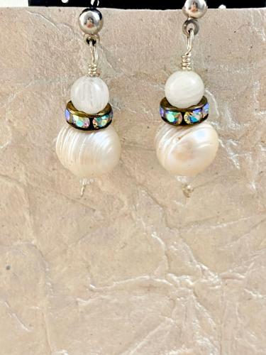 Pearl earrings by Vicki Davis